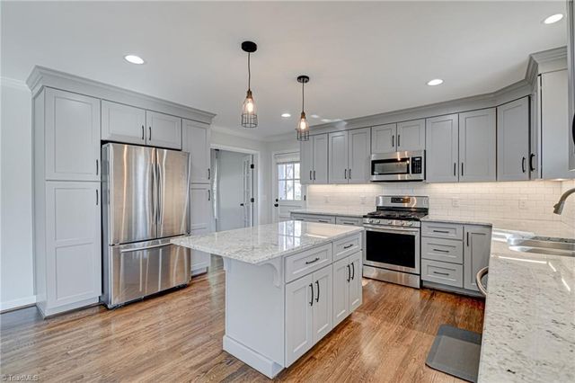 3096 Kinnamon Road, Winston-salem, NC 27104