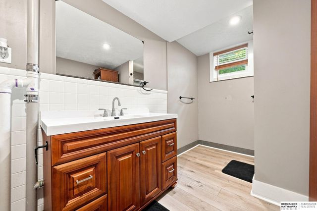 1525 A Street, Lincoln, NE 68502