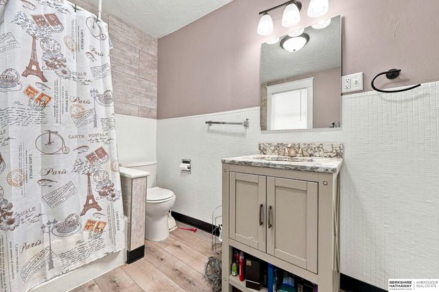1525 A Street, Lincoln, NE 68502
