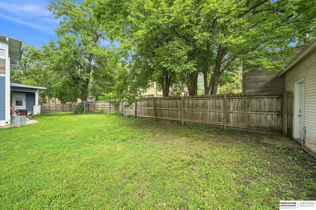 1525 A Street, Lincoln, NE 68502