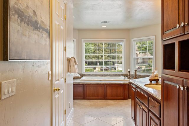 9003 Cedar Ridge Dr, Granite Bay, CA 95746