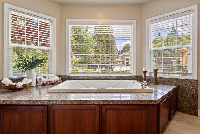 9003 Cedar Ridge Dr, Granite Bay, CA 95746