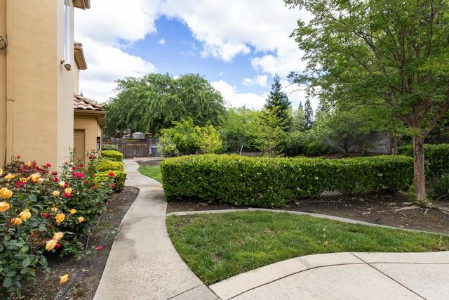 9003 Cedar Ridge Dr, Granite Bay, CA 95746