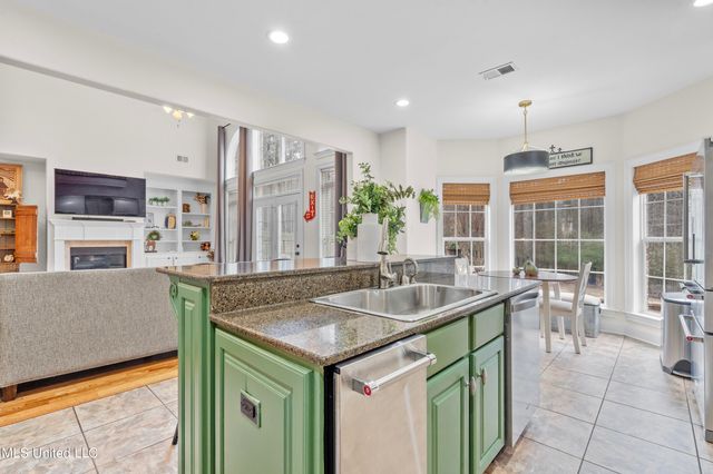 3847 Woodcrest Drive, Olive Branch, MS 38654