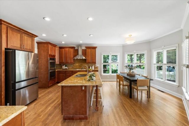 10420 Sugar Crest Avenue, Johns Creek, GA 30097