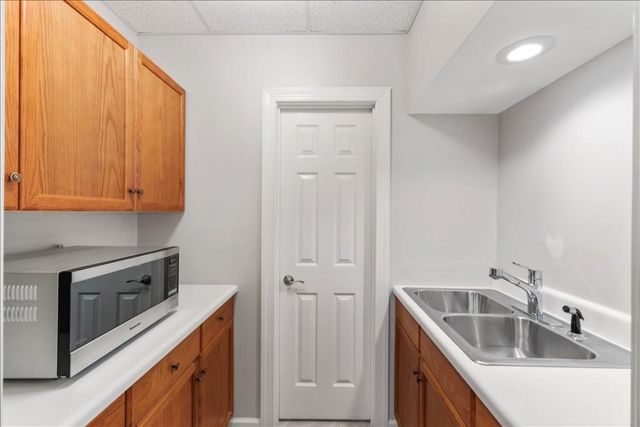 10420 Sugar Crest Avenue, Johns Creek, GA 30097