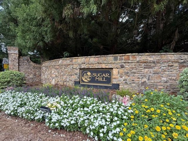 10420 Sugar Crest Avenue, Johns Creek, GA 30097