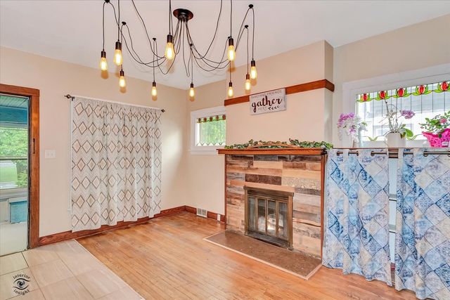 9826 S Walden Parkway, Chicago, IL 60643