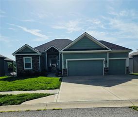 7629 N Kensington Avenue, Kansas City, MO 64119