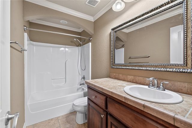 2555 N Trafalger Drive, Fayetteville, AR 72704