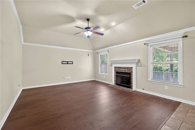 2555 N Trafalger Drive, Fayetteville, AR 72704