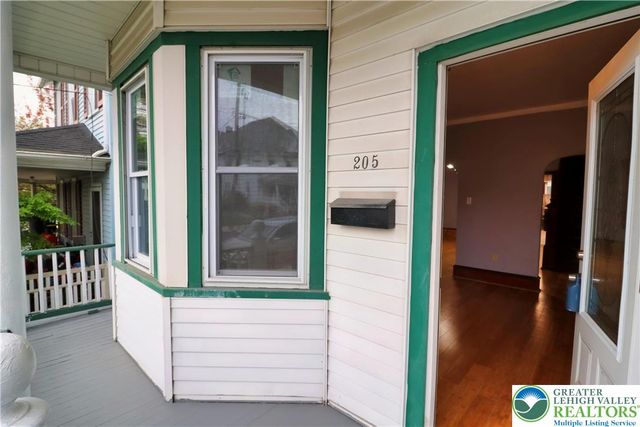 205 Madison Avenue, Nazareth Boro, PA 18064