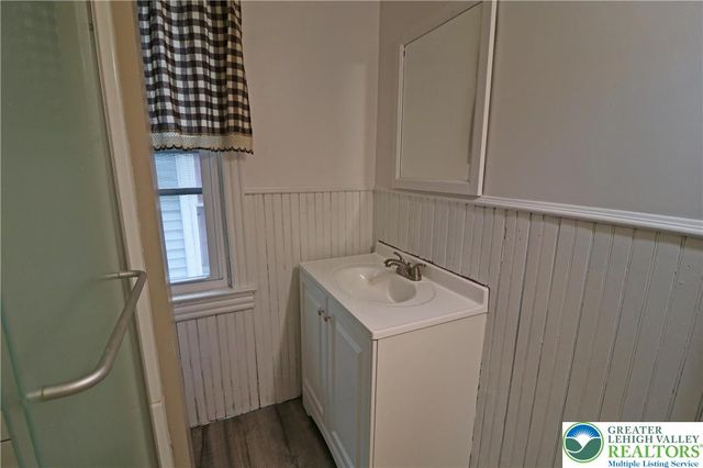 205 Madison Avenue, Nazareth Boro, PA 18064