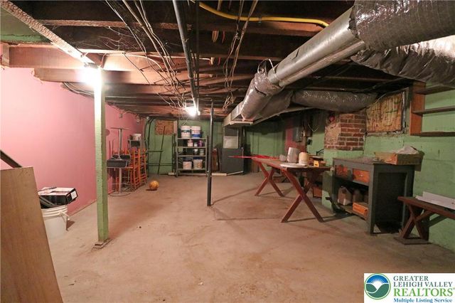 205 Madison Avenue, Nazareth Boro, PA 18064