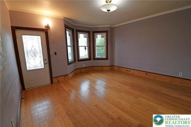205 Madison Avenue, Nazareth Boro, PA 18064