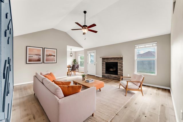 912 Wesley Avenue, Nixa, MO 65714