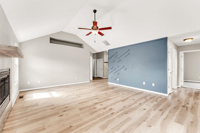 912 Wesley Avenue, Nixa, MO 65714