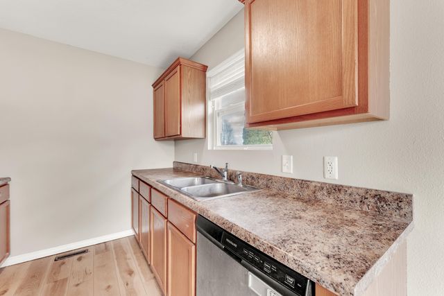 912 Wesley Avenue, Nixa, MO 65714