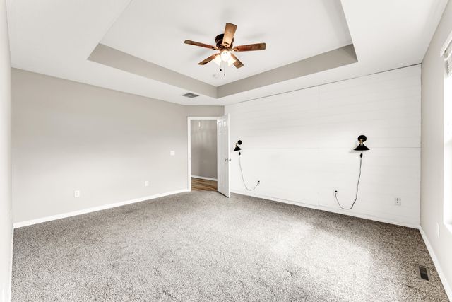 912 Wesley Avenue, Nixa, MO 65714