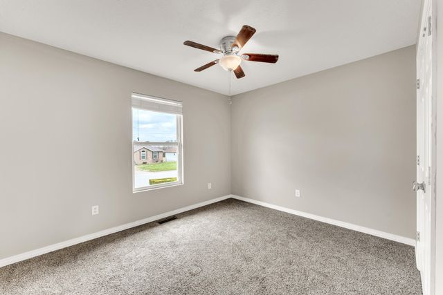 912 Wesley Avenue, Nixa, MO 65714