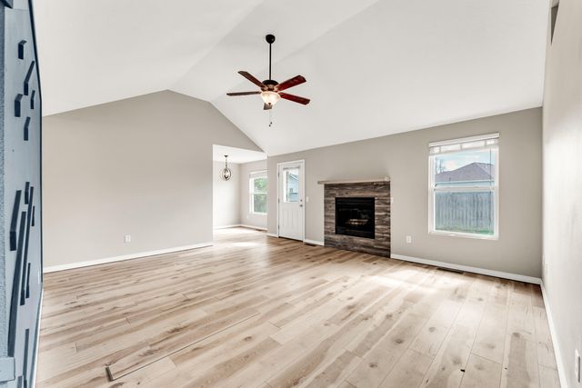 912 Wesley Avenue, Nixa, MO 65714