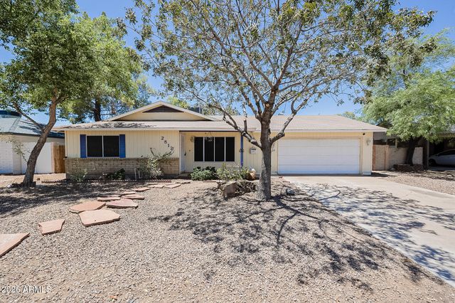 2812 S COTTONWOOD Drive, Tempe, AZ 85282