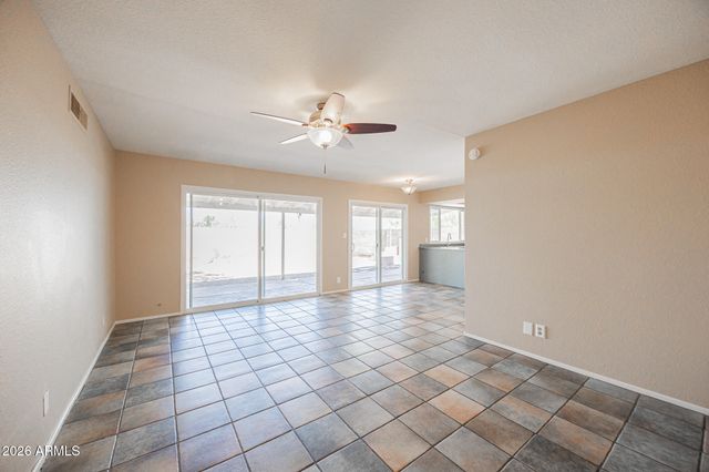 2812 S COTTONWOOD Drive, Tempe, AZ 85282