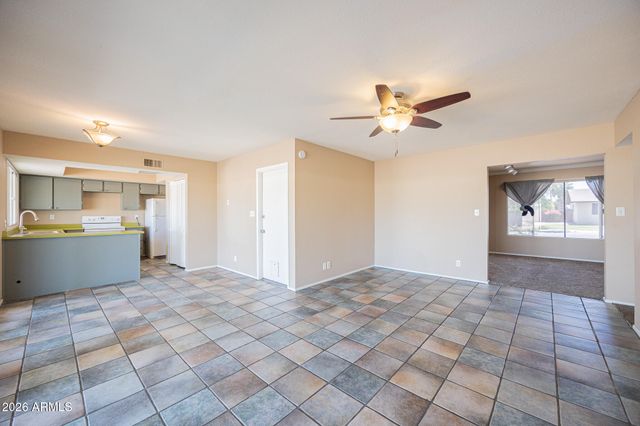 2812 S COTTONWOOD Drive, Tempe, AZ 85282