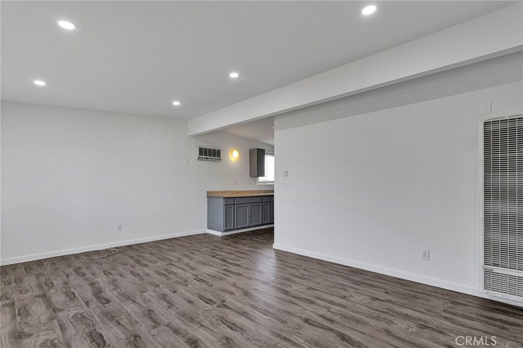 Image 14 of property listing at 16396 Yucca Street, Hesperia, CA 92345