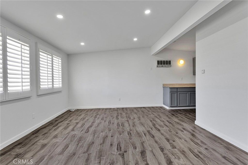 Image 16 of property listing at 16396 Yucca Street, Hesperia, CA 92345