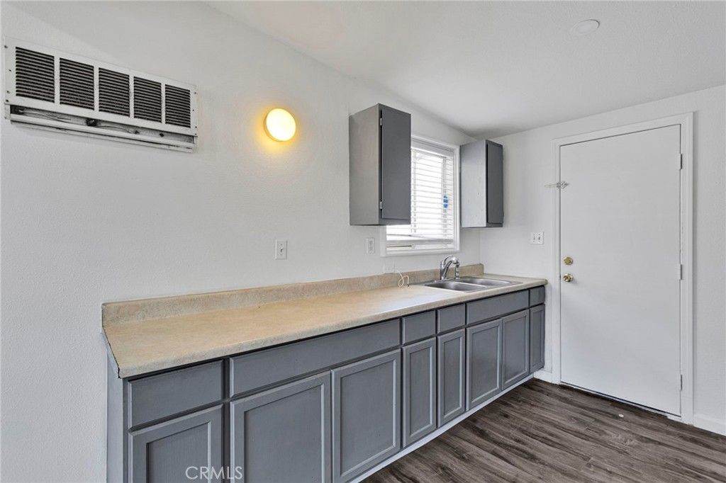 Image 17 of property listing at 16396 Yucca Street, Hesperia, CA 92345