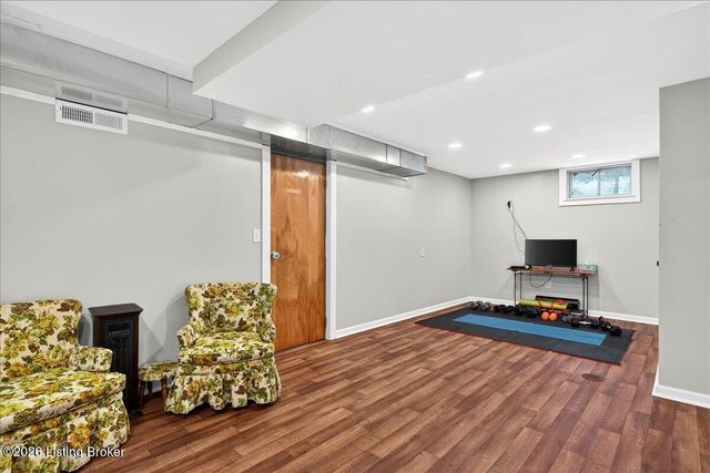 93 Beechwood Ave, Shelbyville, KY 40065