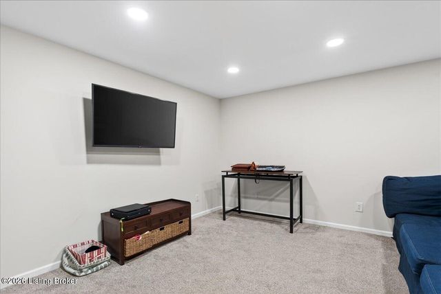 93 Beechwood Ave, Shelbyville, KY 40065