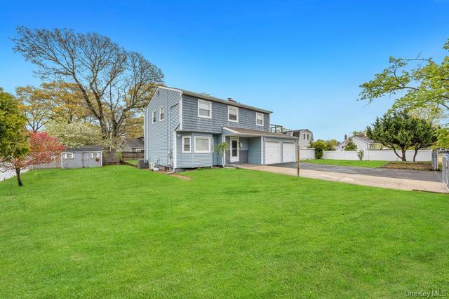 25 Gould Road, Centereach, NY 11720