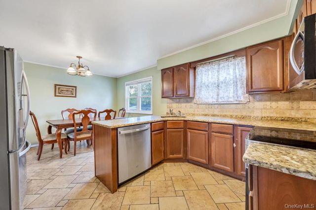 25 Gould Road, Centereach, NY 11720