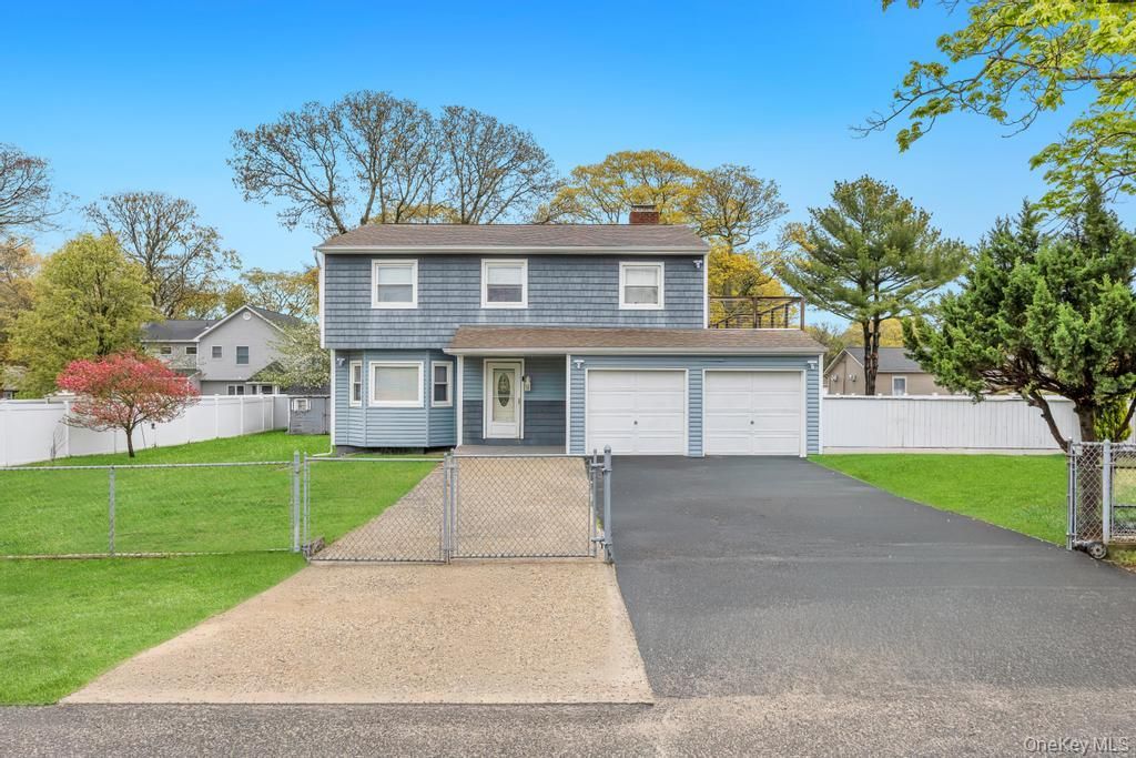 25 Gould Road, Centereach, NY 11720