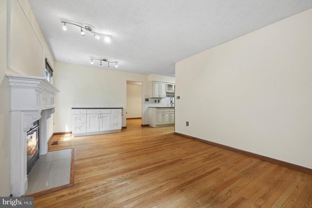 153 THOREAU DR, Plainsboro, NJ 08536