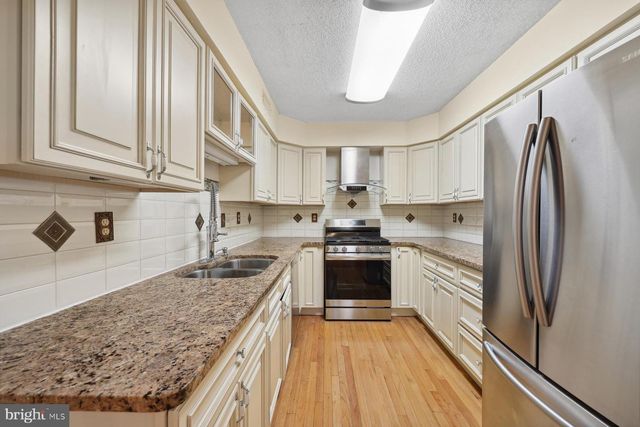 153 THOREAU DR, Plainsboro, NJ 08536