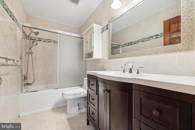 153 THOREAU DR, Plainsboro, NJ 08536