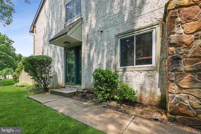 153 THOREAU DR, Plainsboro, NJ 08536