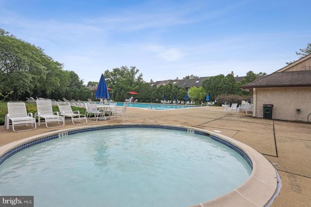 153 THOREAU DR, Plainsboro, NJ 08536