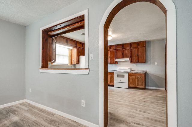 3201 Iowa Street, Baytown, TX 77520