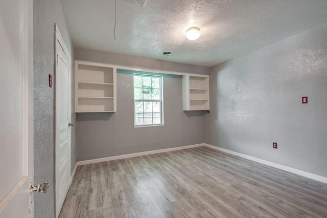 3201 Iowa Street, Baytown, TX 77520