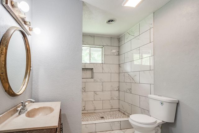 3201 Iowa Street, Baytown, TX 77520