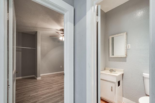 3201 Iowa Street, Baytown, TX 77520