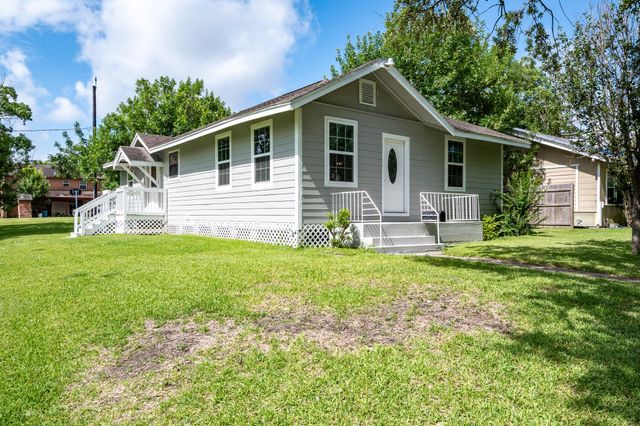 3201 Iowa Street, Baytown, TX 77520