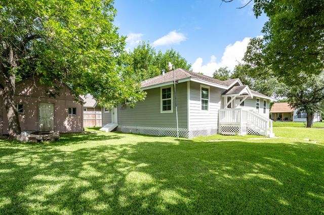 3201 Iowa Street, Baytown, TX 77520