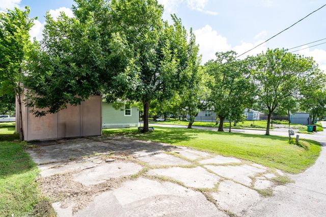3201 Iowa Street, Baytown, TX 77520