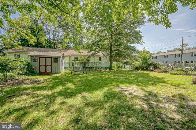 8 S 2ND ST, National Park, NJ 08063