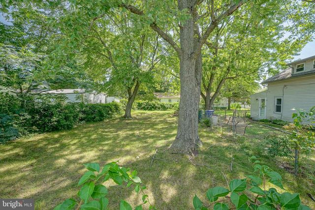 8 S 2ND ST, National Park, NJ 08063